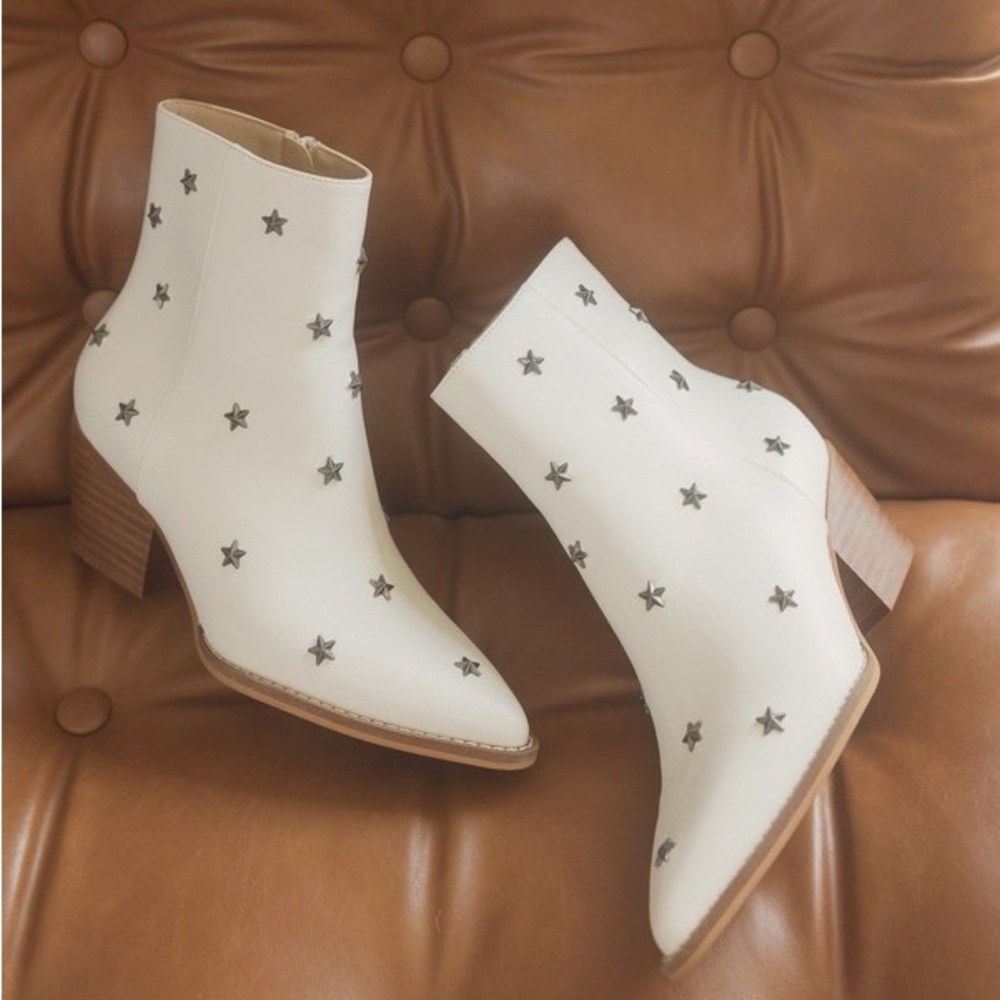 Star Studded Western Boots - OASIS SOCIETY